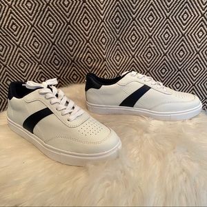 Steve Madden Women’s Sneakers / Size 6